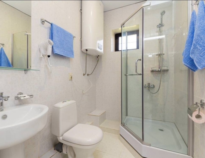 2-местный номер стандарт с 2 односпальными кроватями - Отель «BMG Hotel» Сухум